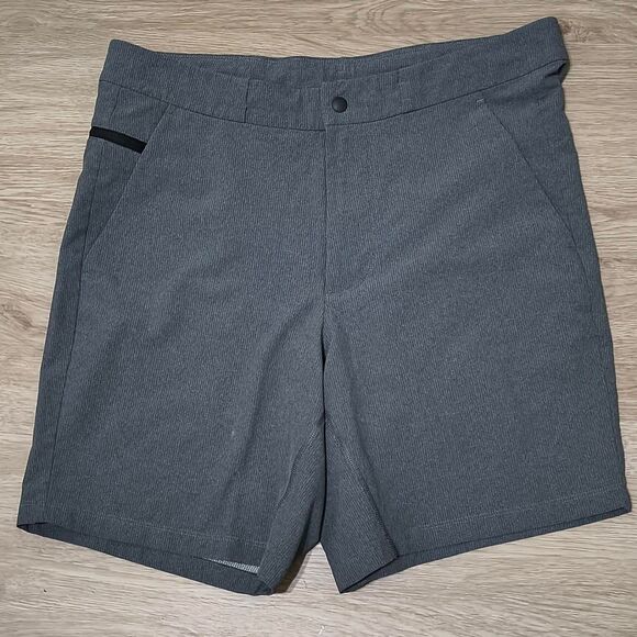 Lululemon Commission Shorts (Gray Pinstripe) - Picture 1 of 3